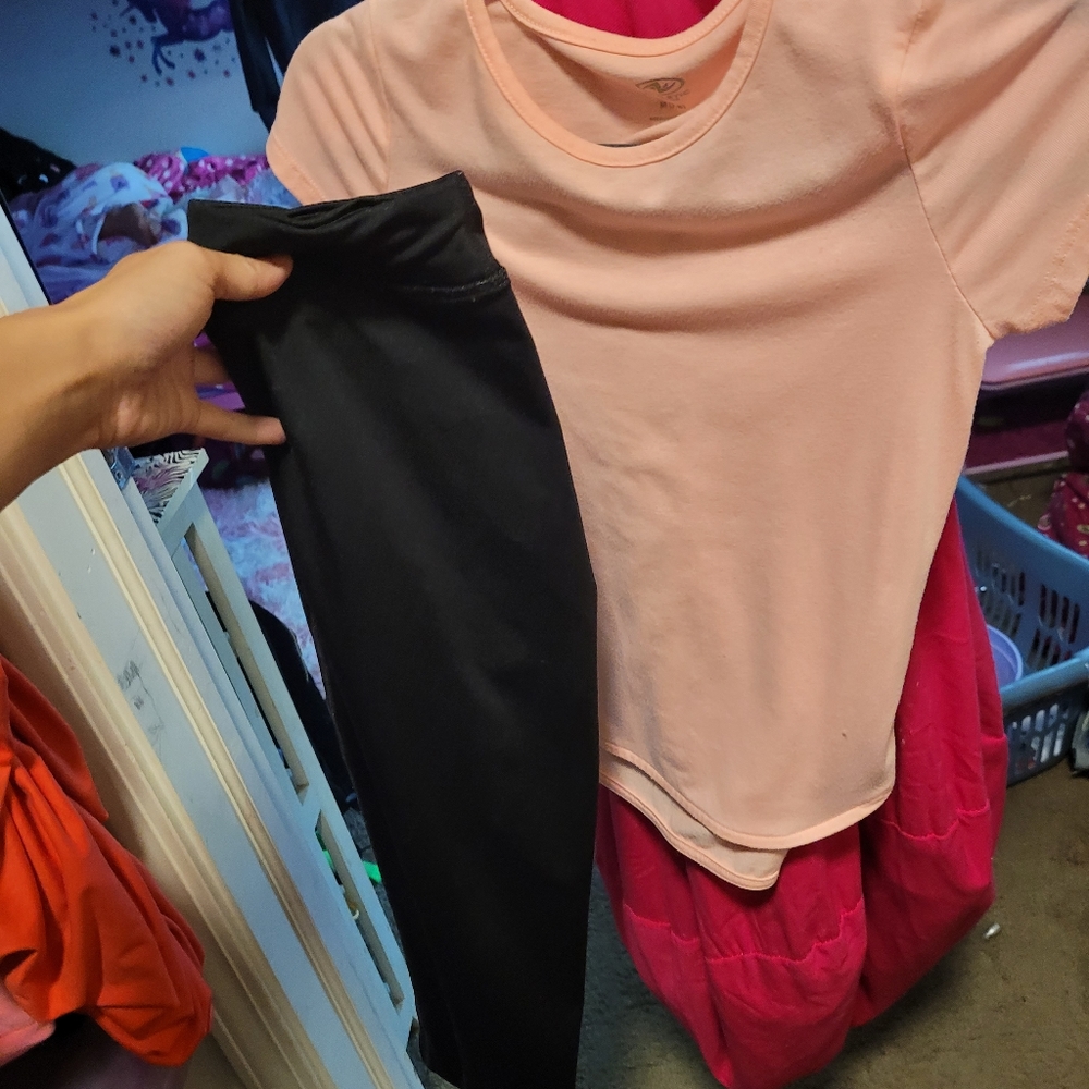 Atletic outfit girls